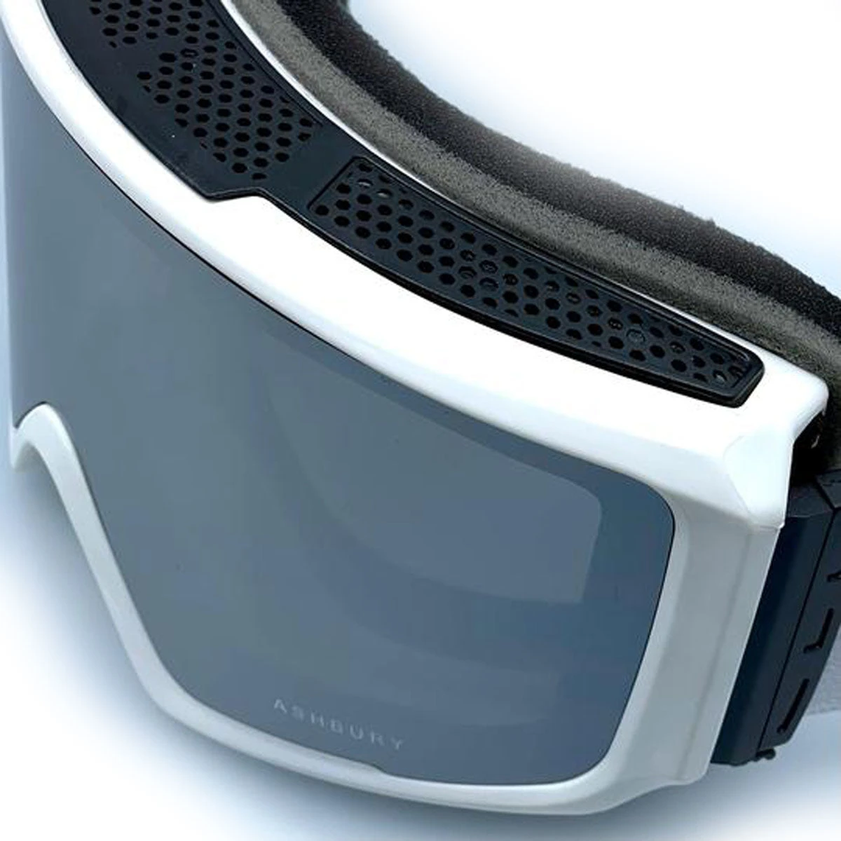 Ashbury Arrow White Triangle Snowboard Goggles - Silver Mirror/Yellow Spare - Image 3
